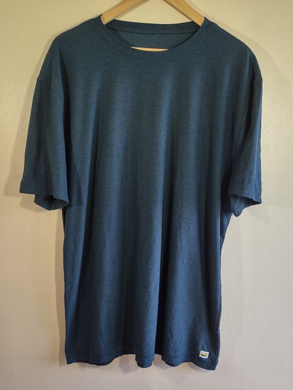 Bundle of 2 Vuori Men's Strato Tech Tee Shirts Size XXL Short Sleeve Athletic - Picture 10 of 14